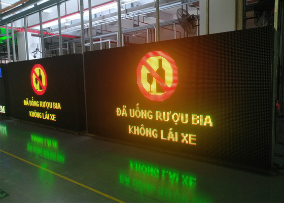 Segnali stradali dinamici su misura P10 Smart City che avverte l'esposizione di LED