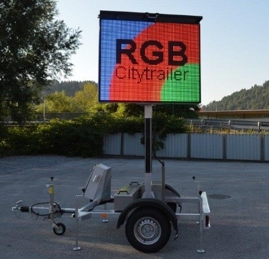 Forum mobile di traffico dei segnali stradali di Van Trailer VMS del camion LED