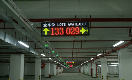 Parcheggio di 12400 pidocchi che conta orientamento dello schermo di visualizzazione dei sistemi LED
