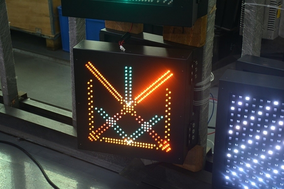 i chip di 5mm IMMERGONO il segno di controllo del vicolo dell'intersezione del forum di traffico del LED