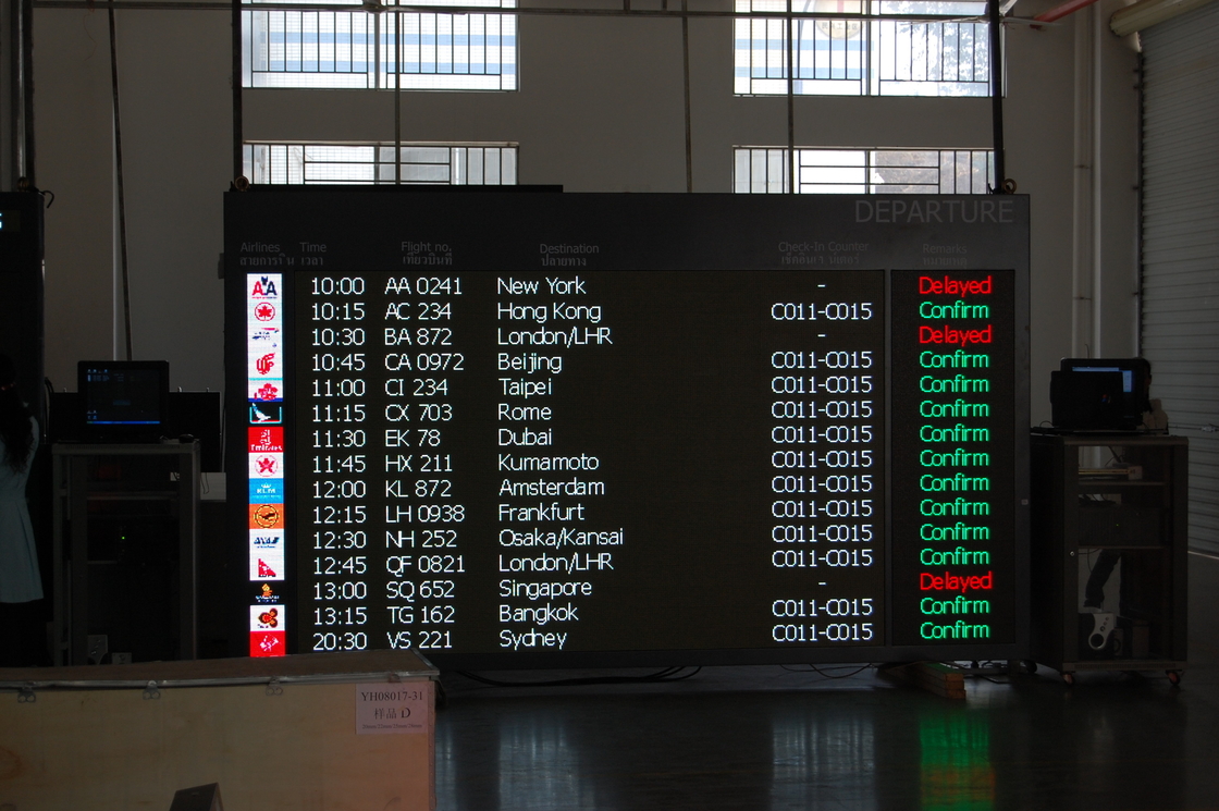 esposizione di LED di colore pieno di 1200*1200mm per informazioni di volo dell'aeroporto